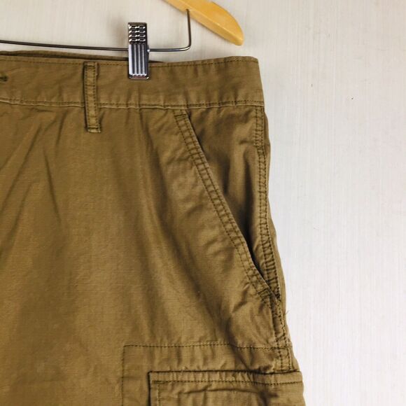 LEVI STRAUSS Men's Brown 100% Cotton Cargo Bermuda Red Tag Shorts Size 40 XL - Picture 3 of 12